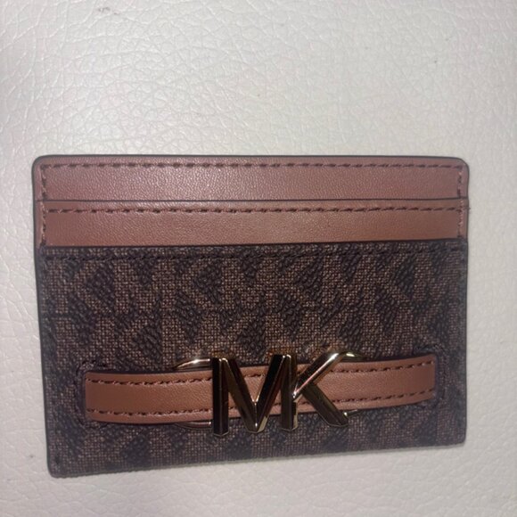 Michael Kors Reed Lg Card Holder in Brown